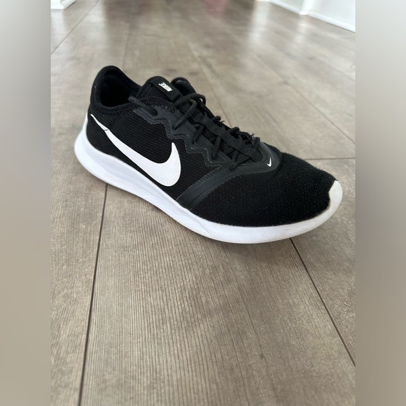 Nike black white VTR Women's Running Training  Shoe AT4345-001 Size 7.5 - Picture 12 of 15